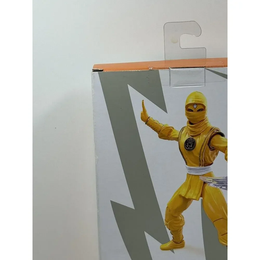 Hasbro Power Rangers Yellow Ranger Lighting Collection - Picture 7 of 12